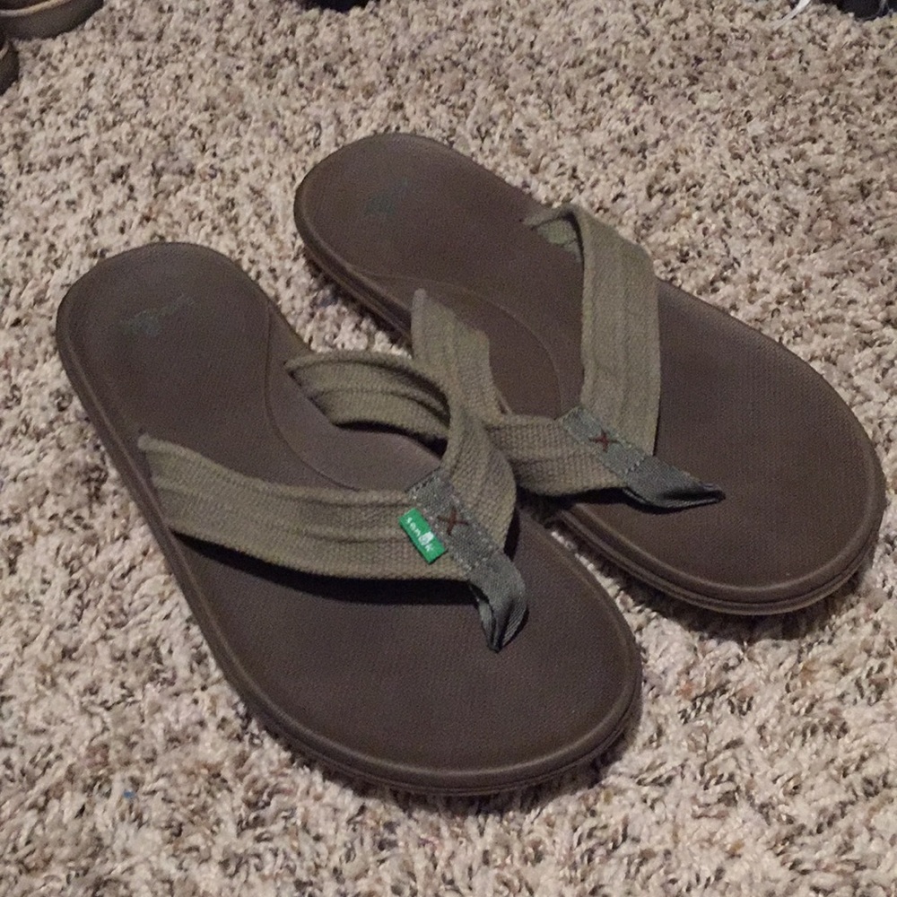 Sanuk Flip Flops